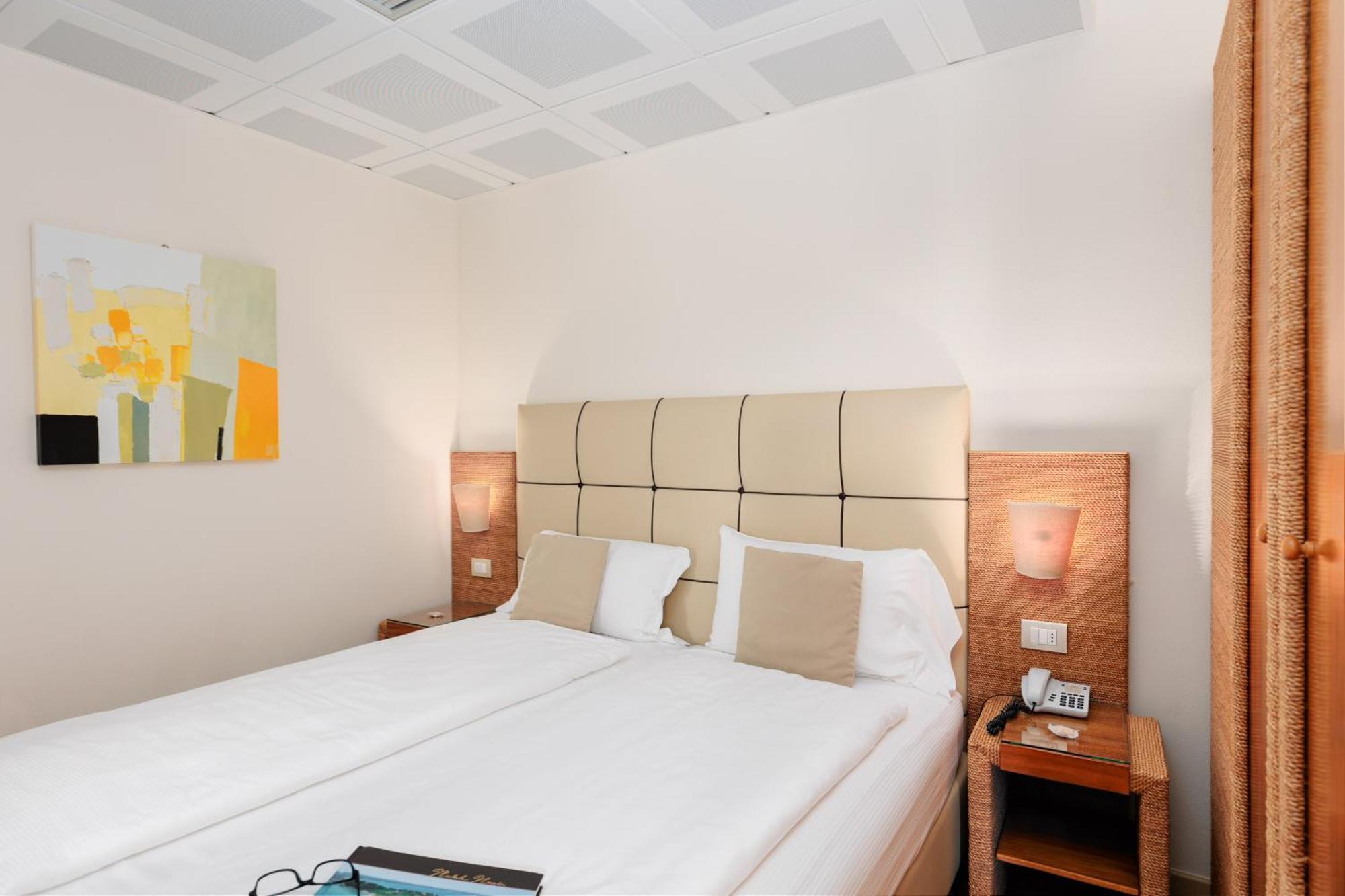 Hotel Arena Сирмионе Экстерьер фото