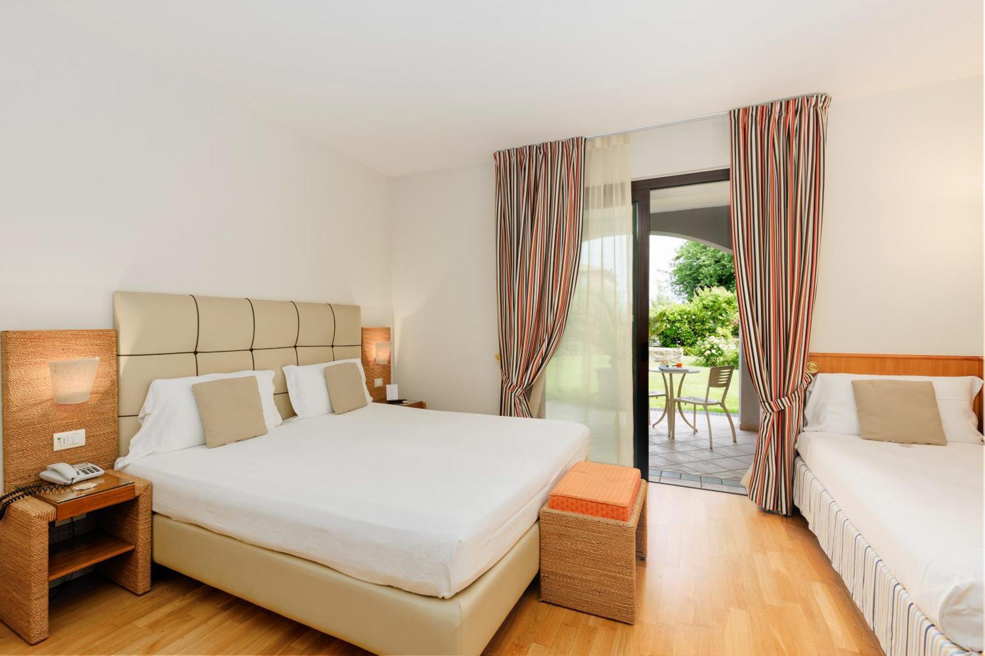Hotel Arena Сирмионе Экстерьер фото