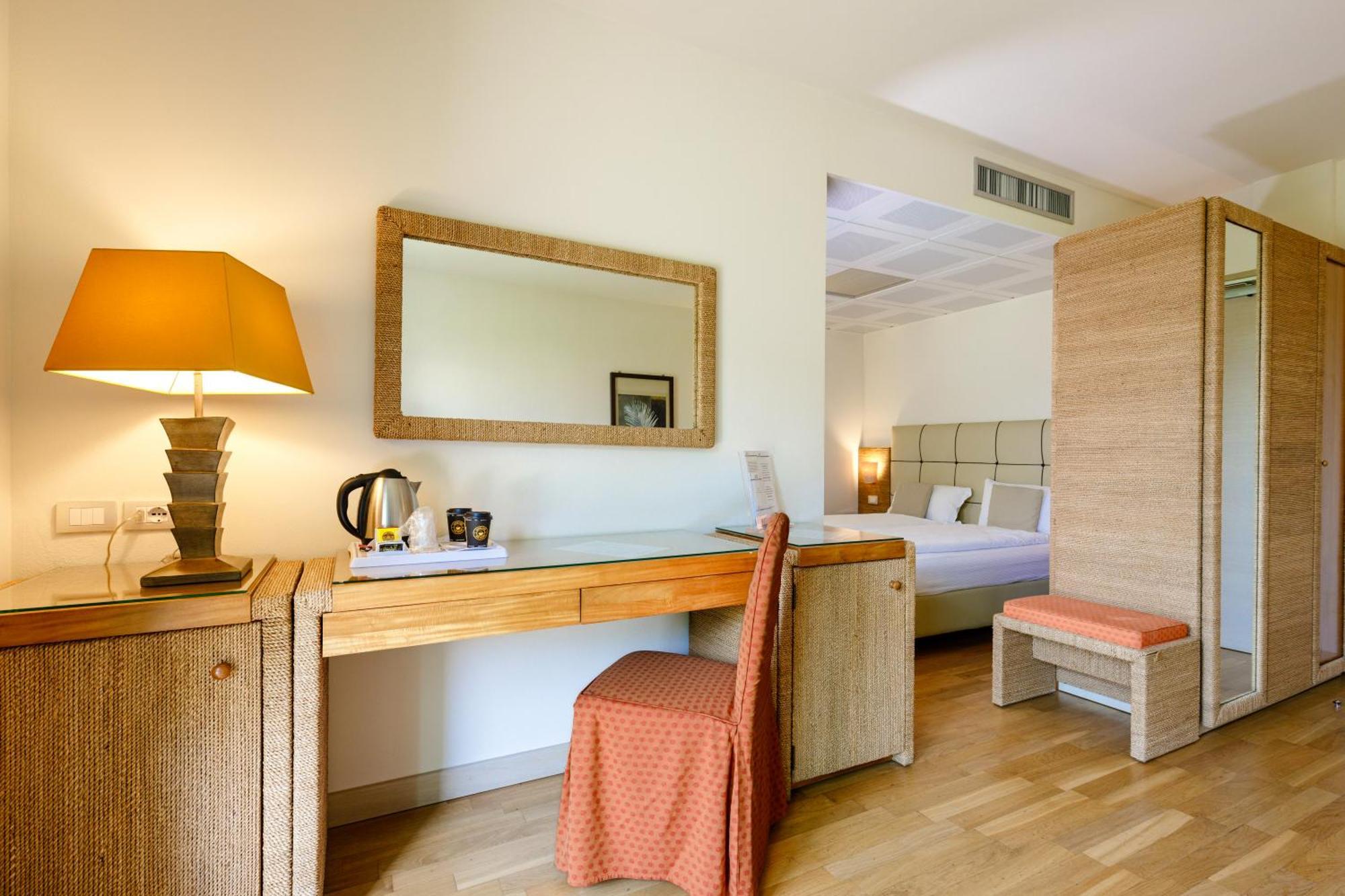Hotel Arena Сирмионе Экстерьер фото