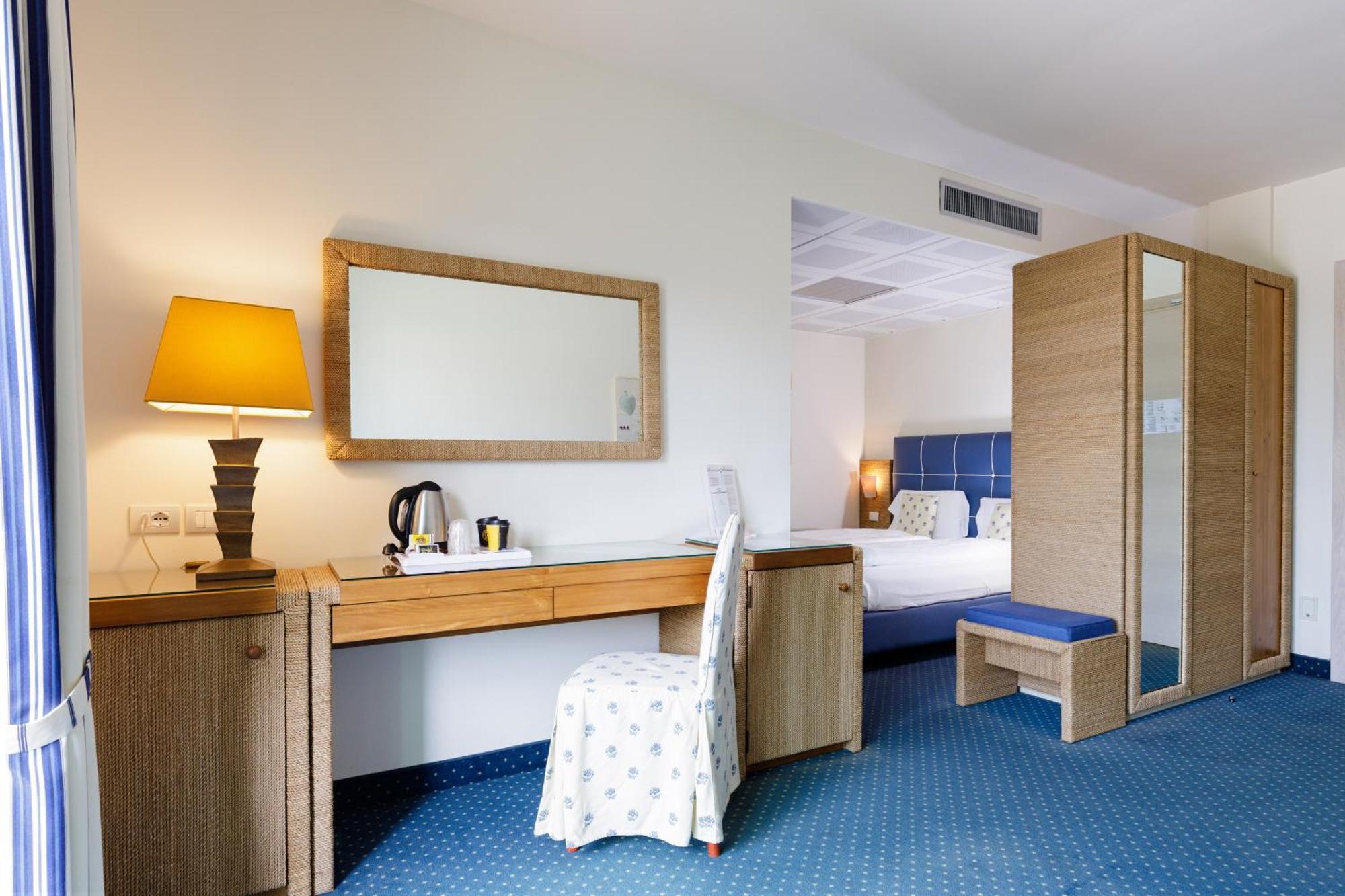 Hotel Arena Сирмионе Экстерьер фото
