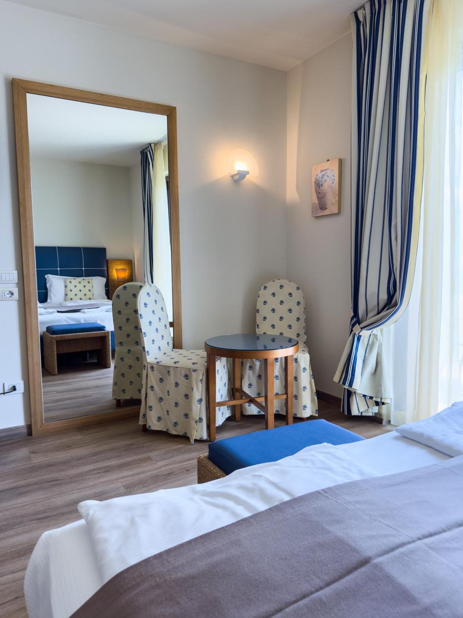 Hotel Arena Сирмионе Экстерьер фото