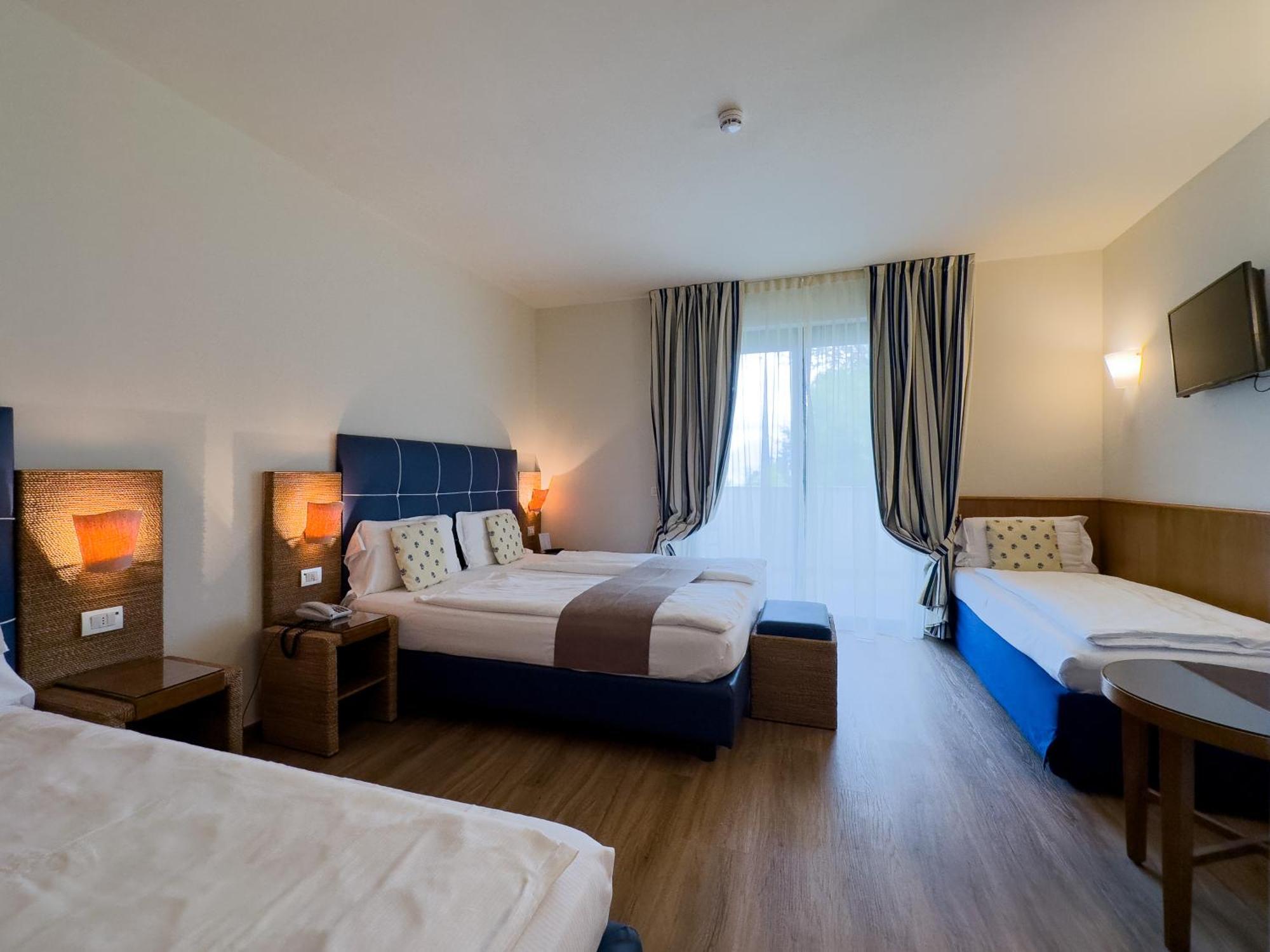Hotel Arena Сирмионе Экстерьер фото