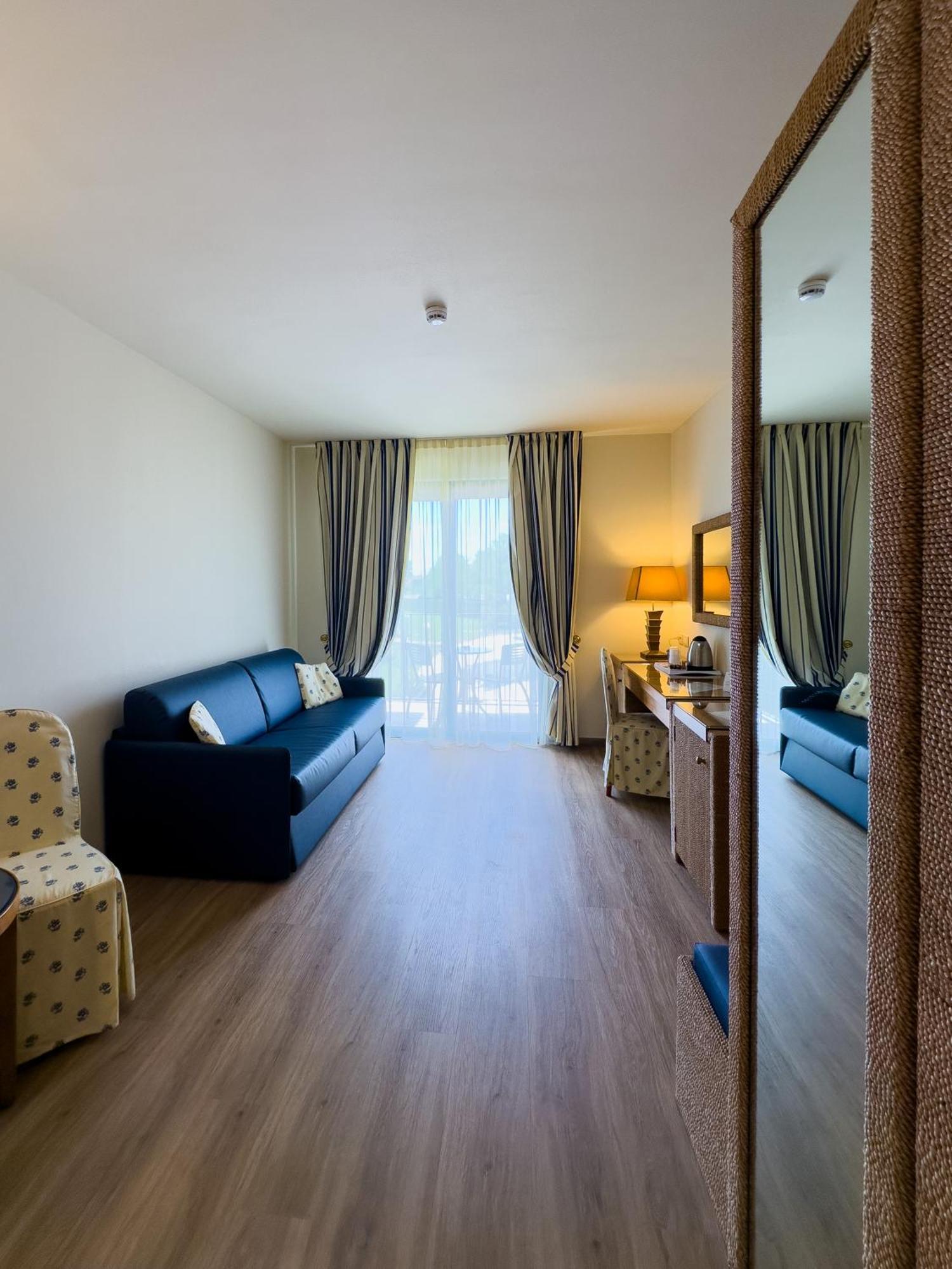 Hotel Arena Сирмионе Экстерьер фото